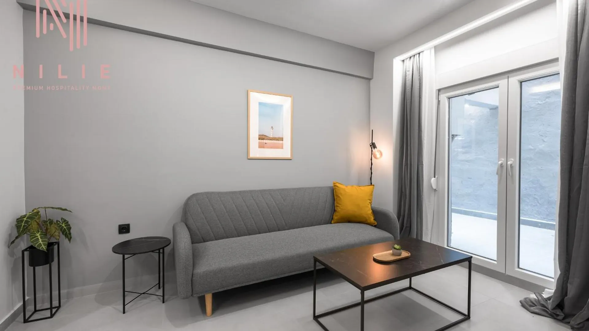 Room8, Nilie Hospitality Mgmt Salonicco